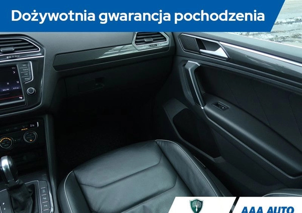 Volkswagen Tiguan cena 100000 przebieg: 115494, rok produkcji 2016 z Frombork małe 106